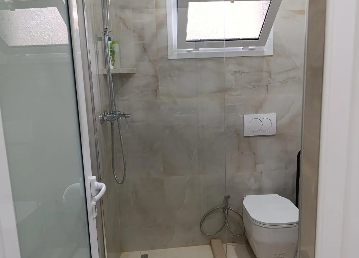 Sole Inn Vlorë 0*,  Albanien